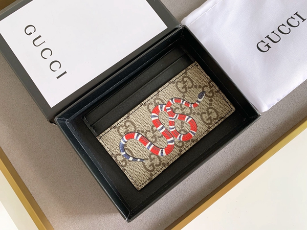 グッチ財布コピー正面デザイン